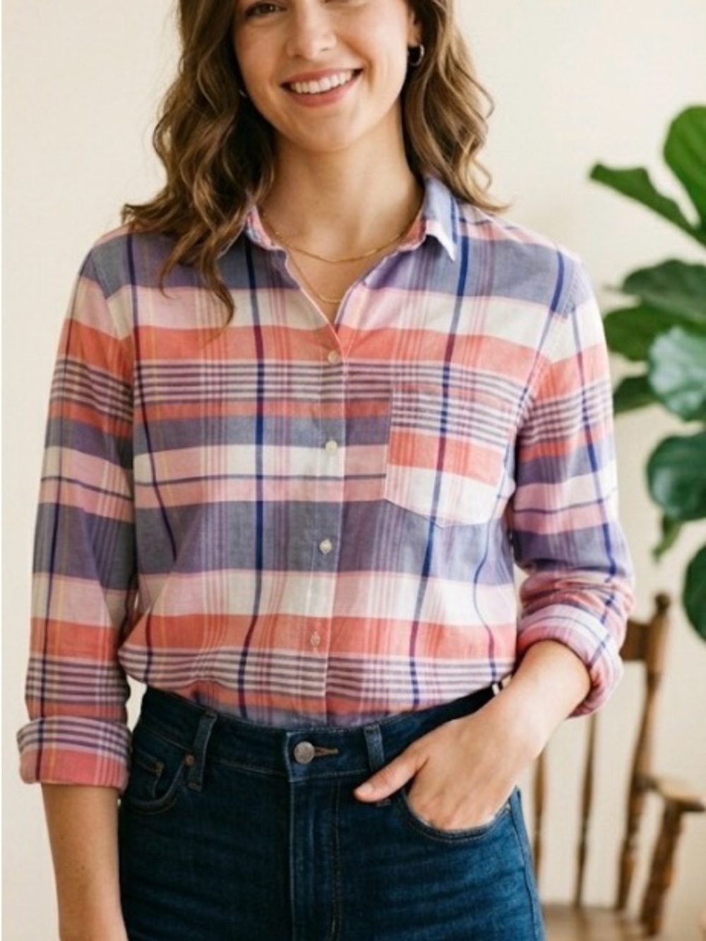 Old Navy classic shirt size extra large, long sleeve button down plaid